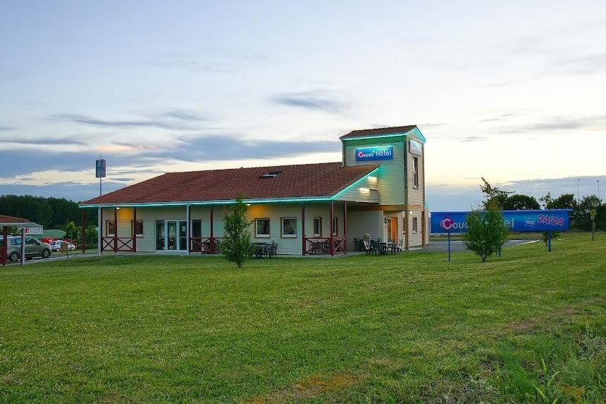 Couett'Hotel Oloron Sainte Marie Exterior foto
