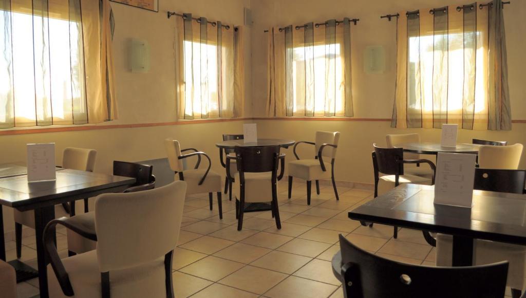 Couett'Hotel Oloron Sainte Marie Exterior foto